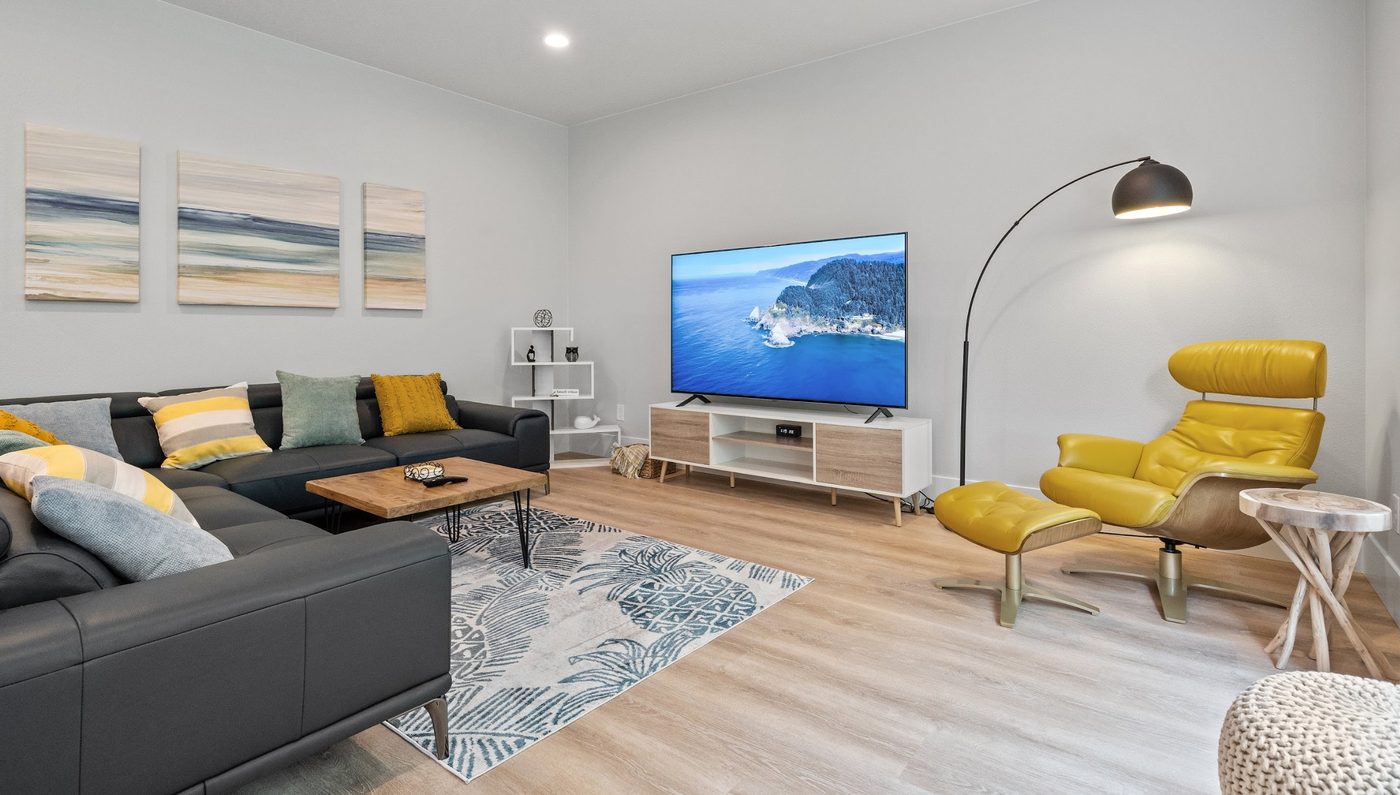 Living room before refresh
